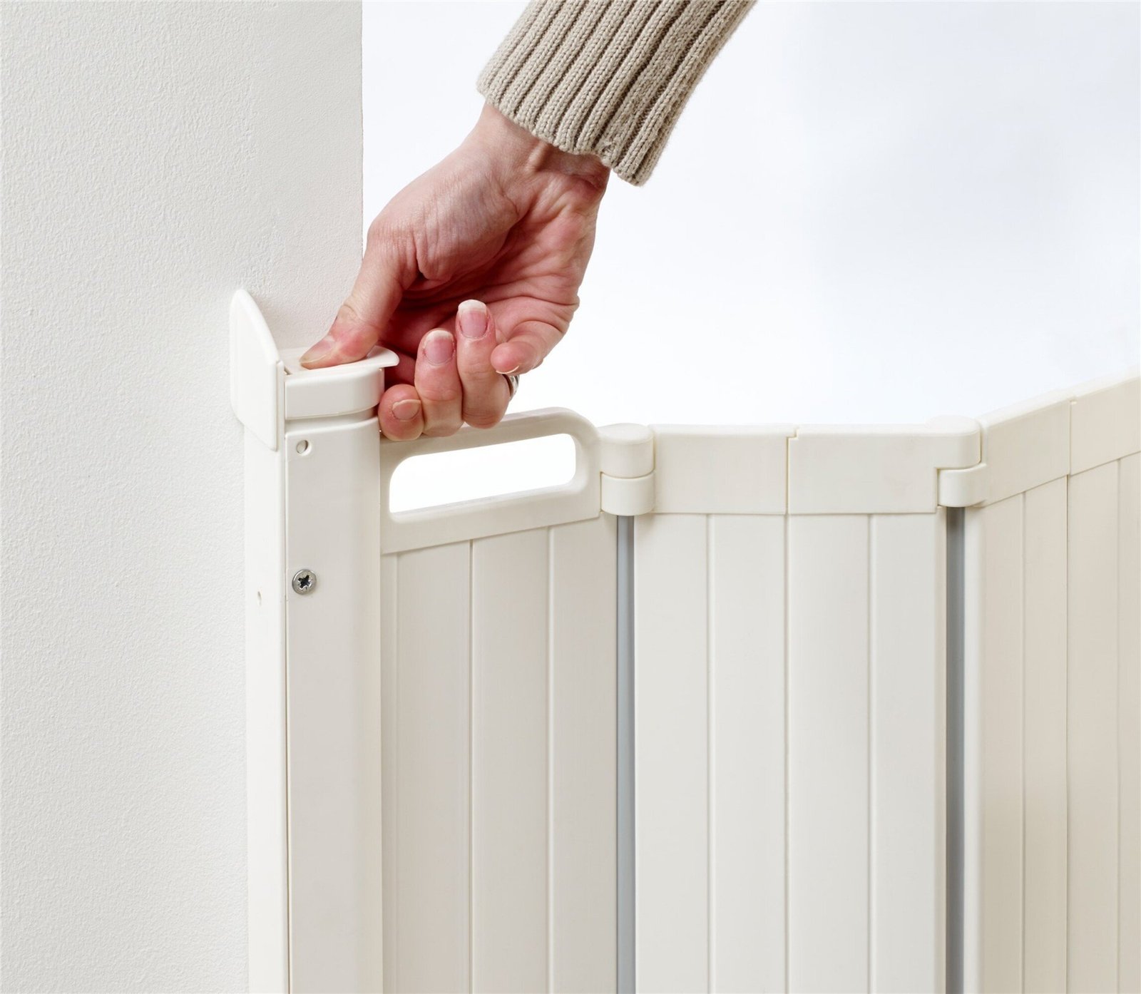 BabyDan Guard Me stair gate 64.5 to 89 cm image 2