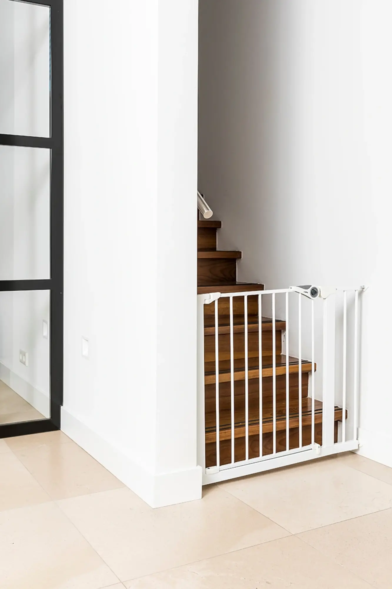 Noma Easy Pressure-Fit stair gate 75 to 82 cm image 3
