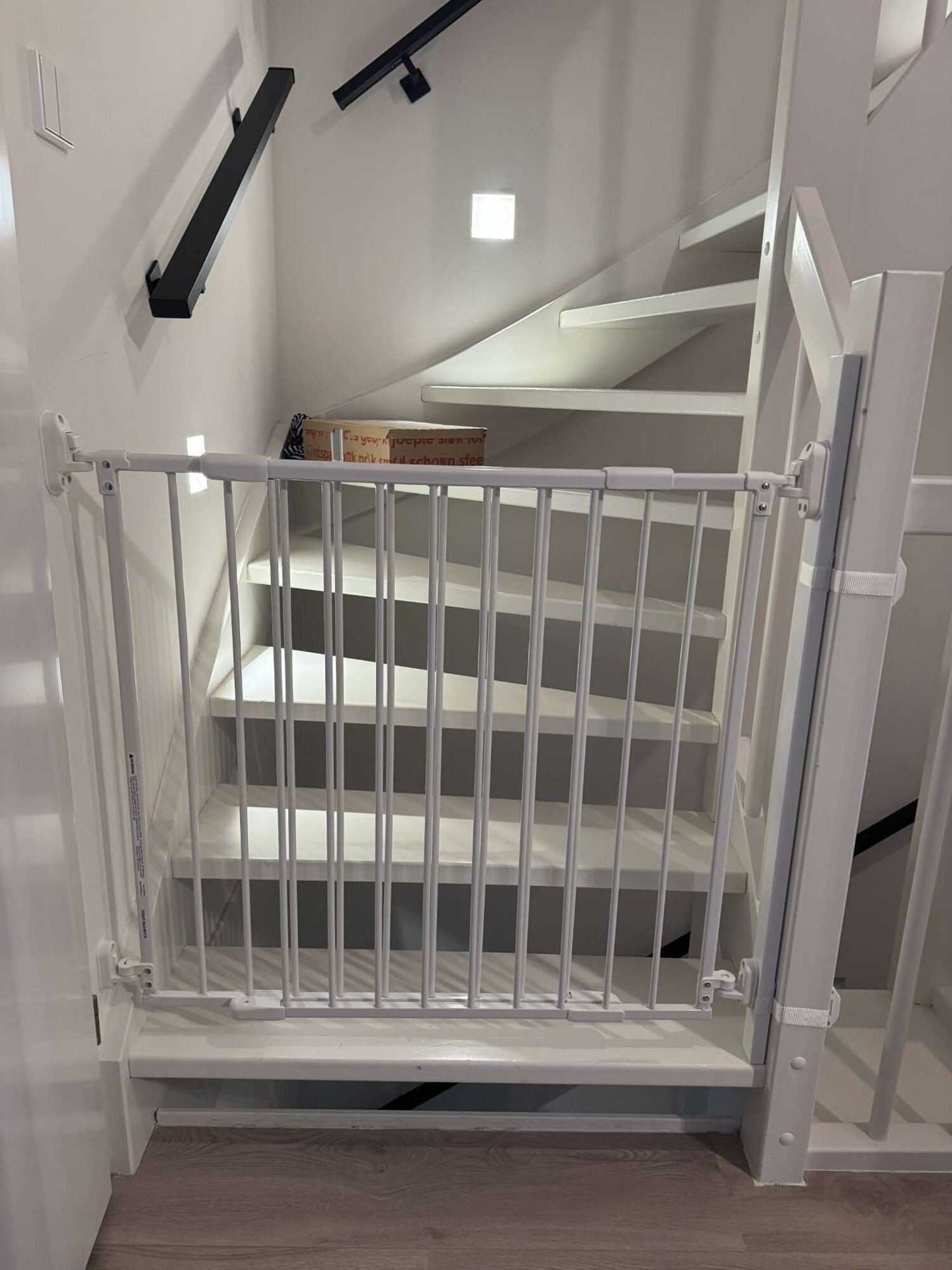 SafetyThings stair gate SG-86 80 to 130 cm image 3